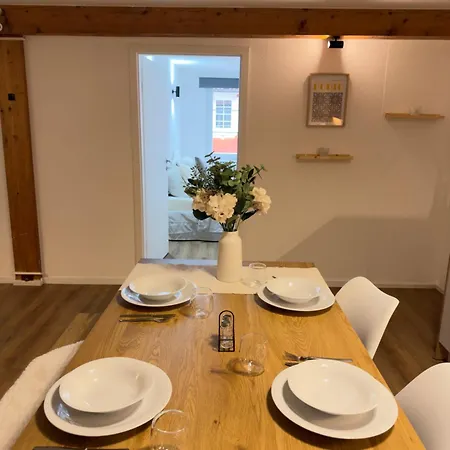 Apartman Modernes Mit 3 Schlafzimmer Mit Zentraler Lage