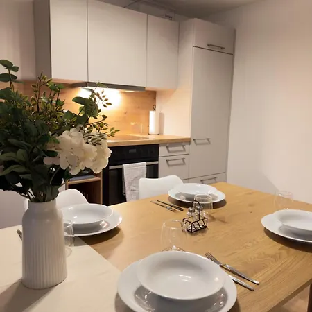Apartman Modernes Mit 3 Schlafzimmer Mit Zentraler Lage *