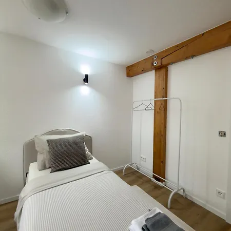Modernes Mit 3 Schlafzimmer Mit Zentraler Lage Apartman